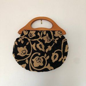 Vintage bag with wooden handles